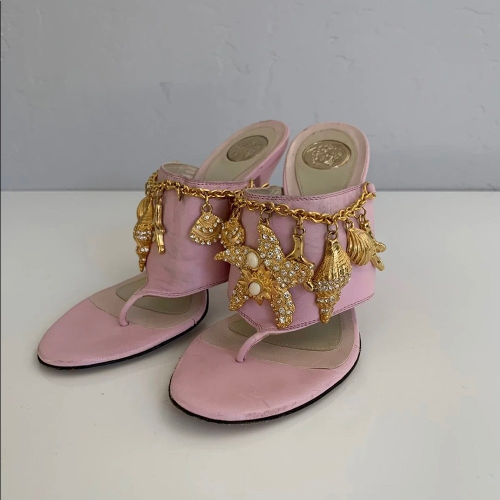 Auth Rare VERSACE Seashell Charm Embellished Heels